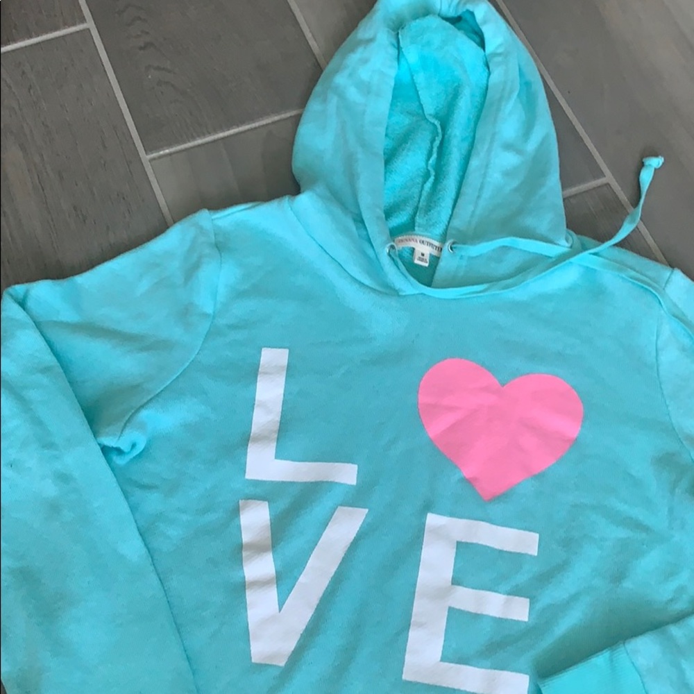 L💓ve Sweater - Picture 3 of 3
